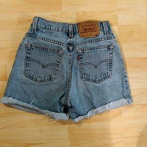 Levi 550 Relaxed Fit Shorties